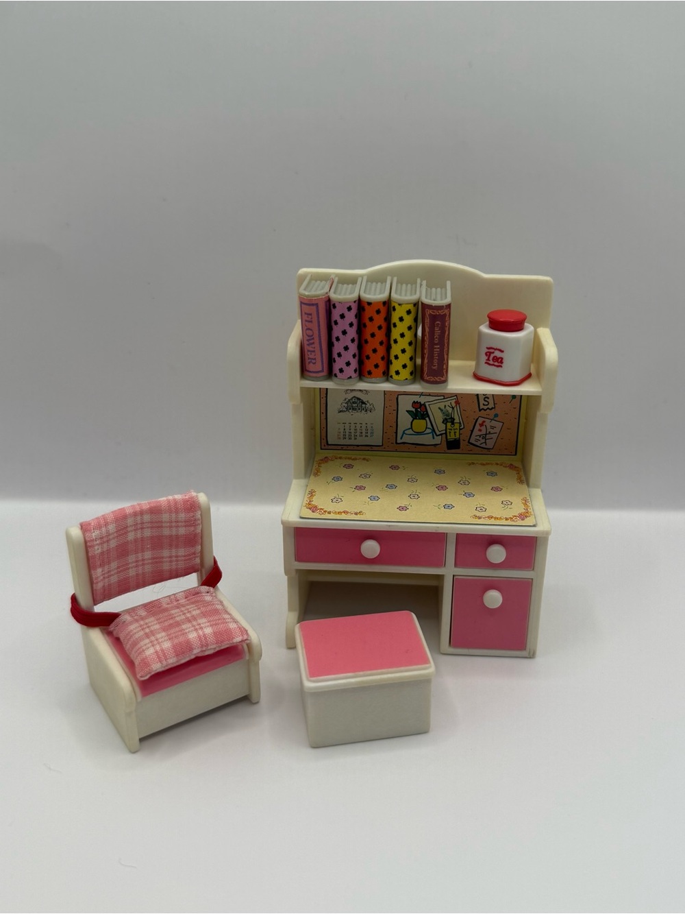 Vintage Calico Critters Sylvanian Family Pink Desk Vanity and Books Accessories